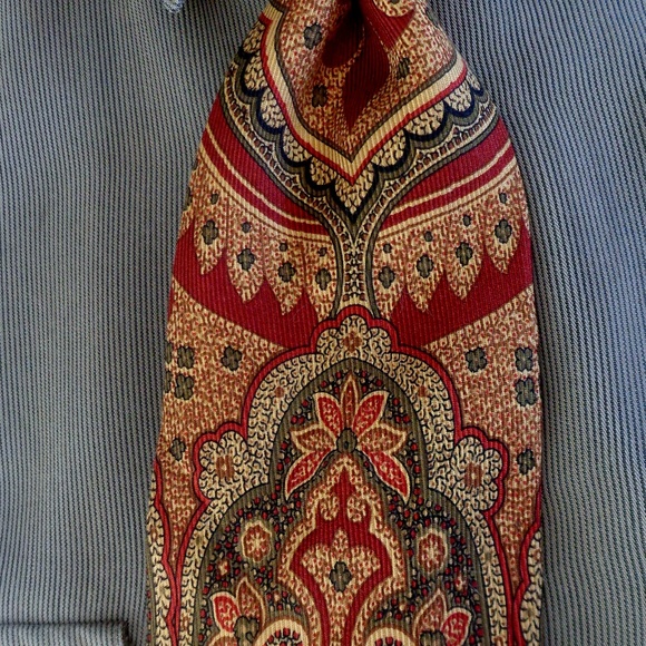 BURBERRY SOPHISTICATED SILK NECKTIE MADE IN ITALY - Picture 3 of 8